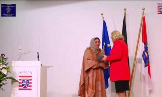 Kashmiri Hurriyat leader Shamim Shawl gets Women’s Leadership Award