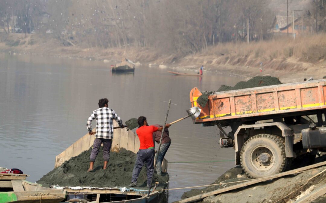 Admin fails to stop illegal mining in south Kashmir, allege locals
