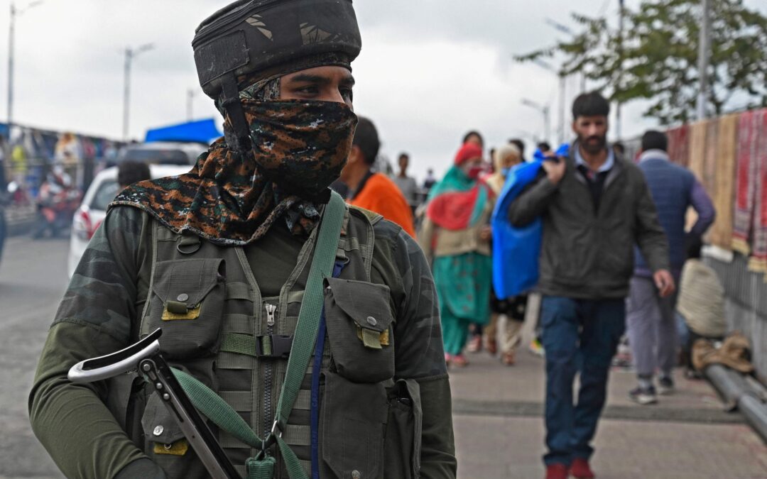 Shoot-out in Kashmir leaves 5 Indian soldiers dead