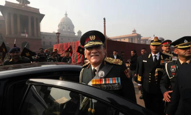 India defence boss, wife and 11 others killed in helicopter crash