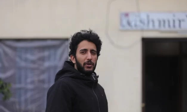 Kashmir journalist arrested amid widening crackdown