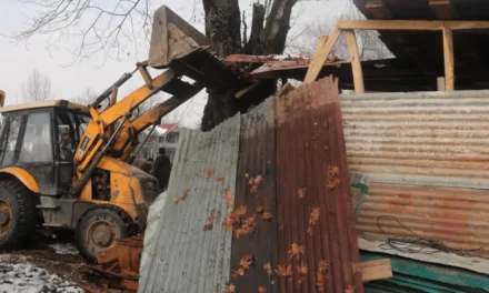 India: Demolitions in Kashmir must be immediately halted and those affected compensated